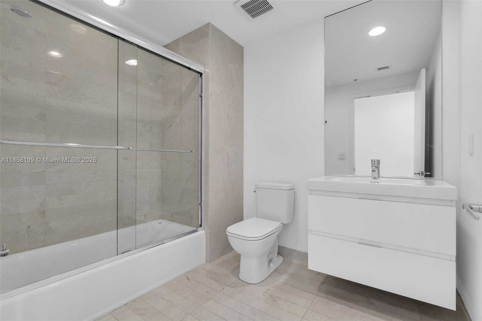 17111 Biscayne Bl #506-S North Miami Beach, FL 33160