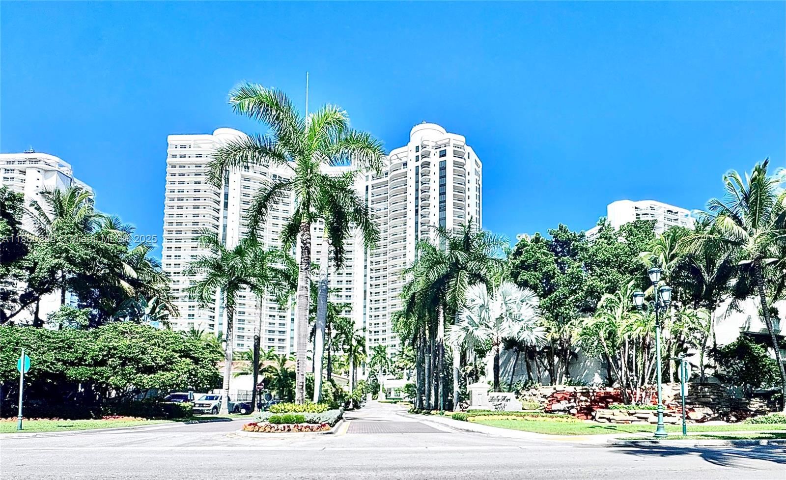6000 Island Blvd #1802