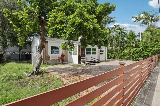 666 NE 62nd St Miami, FL 33138