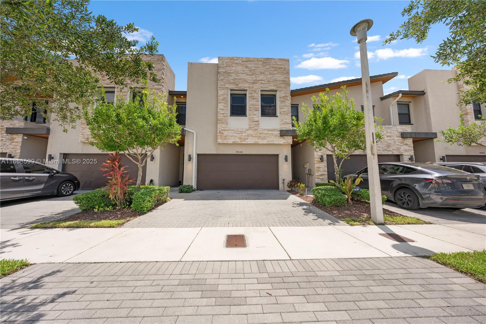 10548 NW 78th Ter