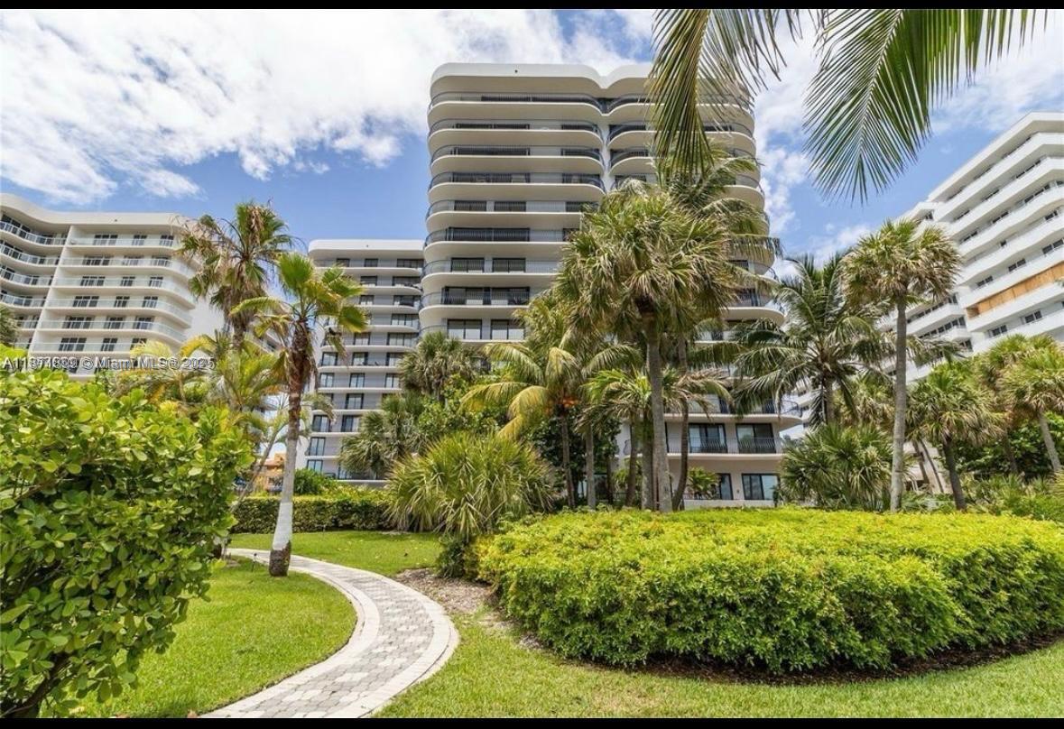 8877 Collins Ave #506