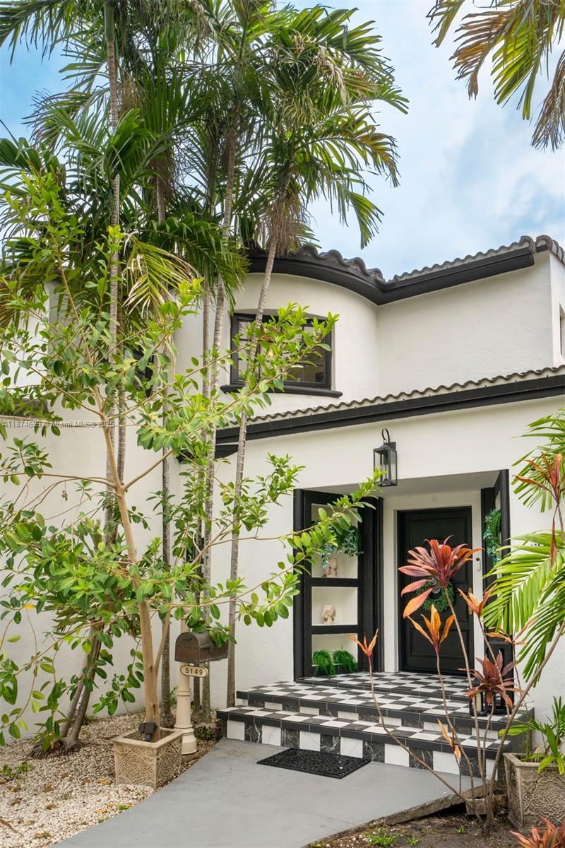 5149 Alton Rd Miami Beach, FL 33140