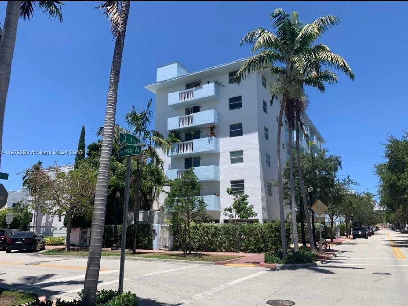 301 Jefferson Ave #3A