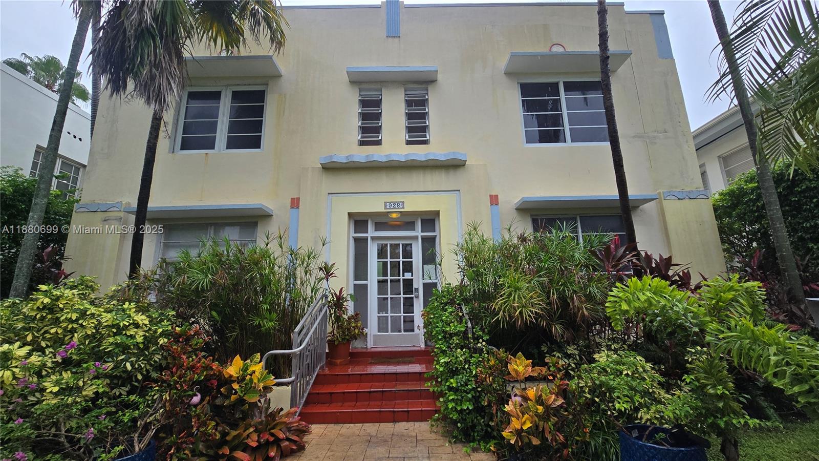 928 Euclid Ave #1