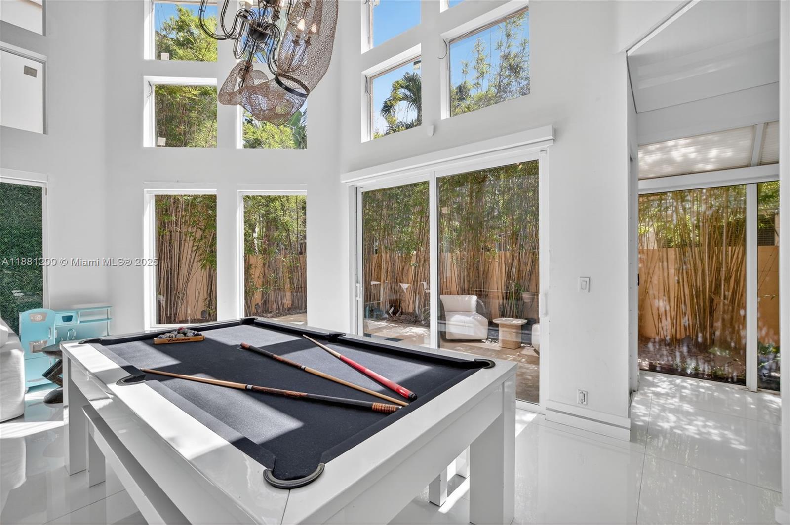 3710 NE 208th Ter Aventura, FL 33180