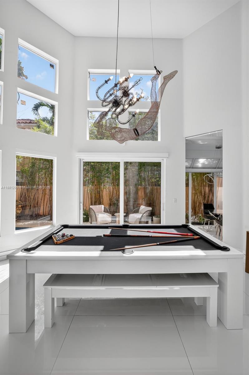 3710 NE 208th Ter Aventura, FL 33180