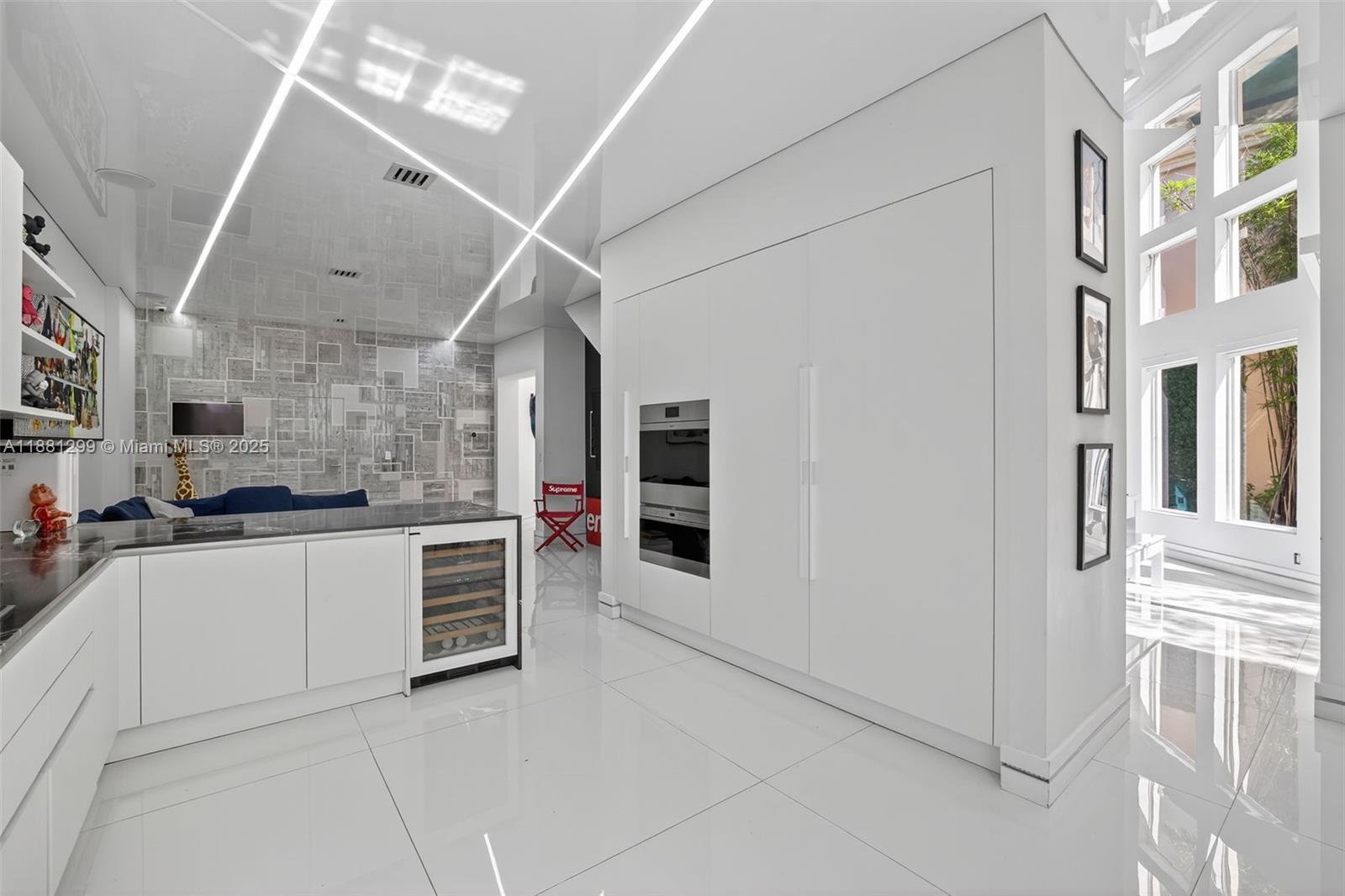 3710 NE 208th Ter Aventura, FL 33180