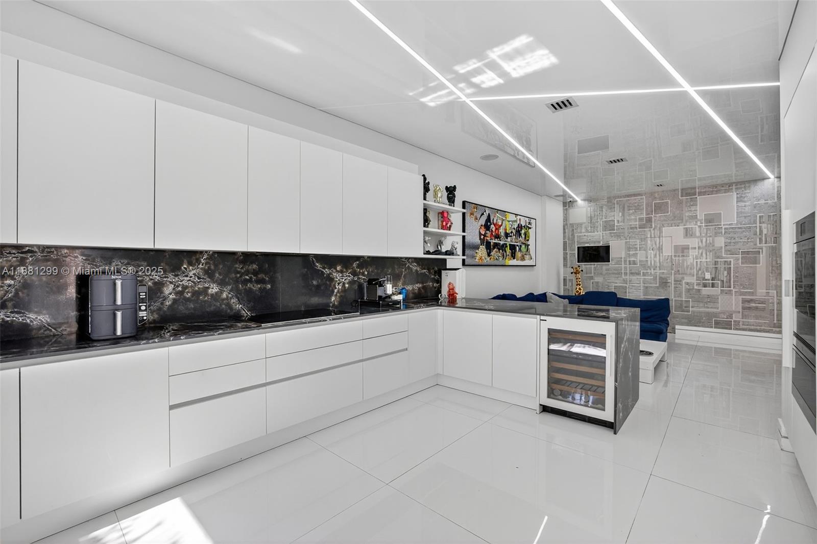 3710 NE 208th Ter Aventura, FL 33180