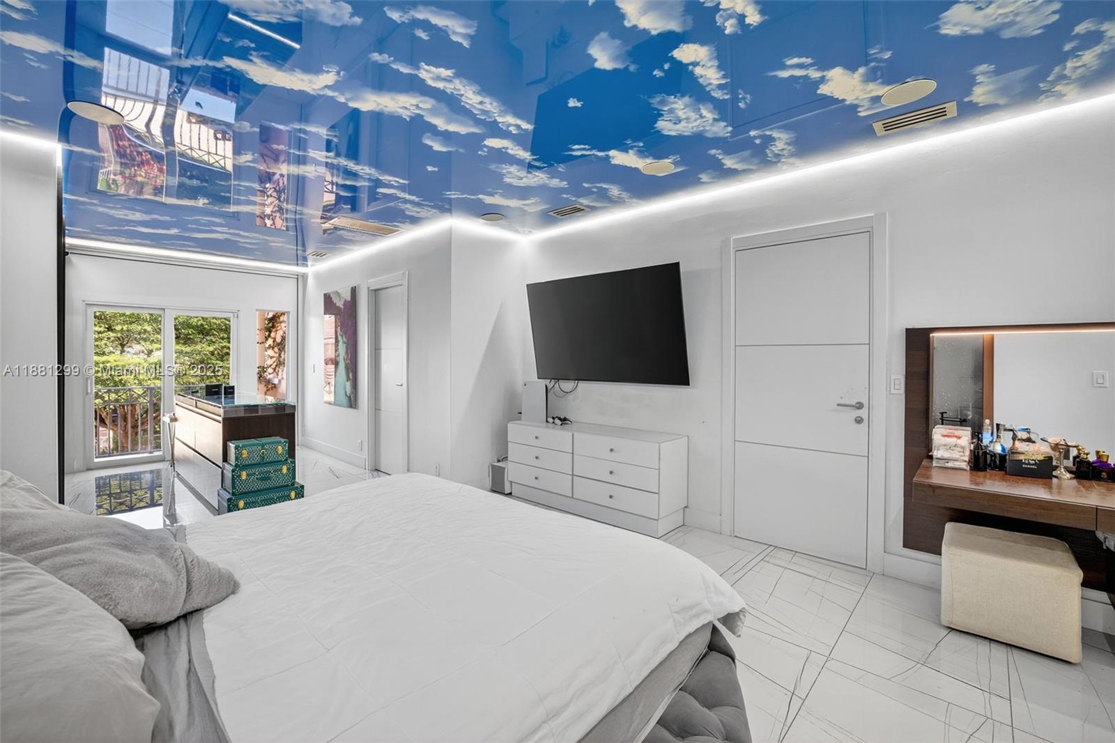 3710 NE 208th Ter Aventura, FL 33180