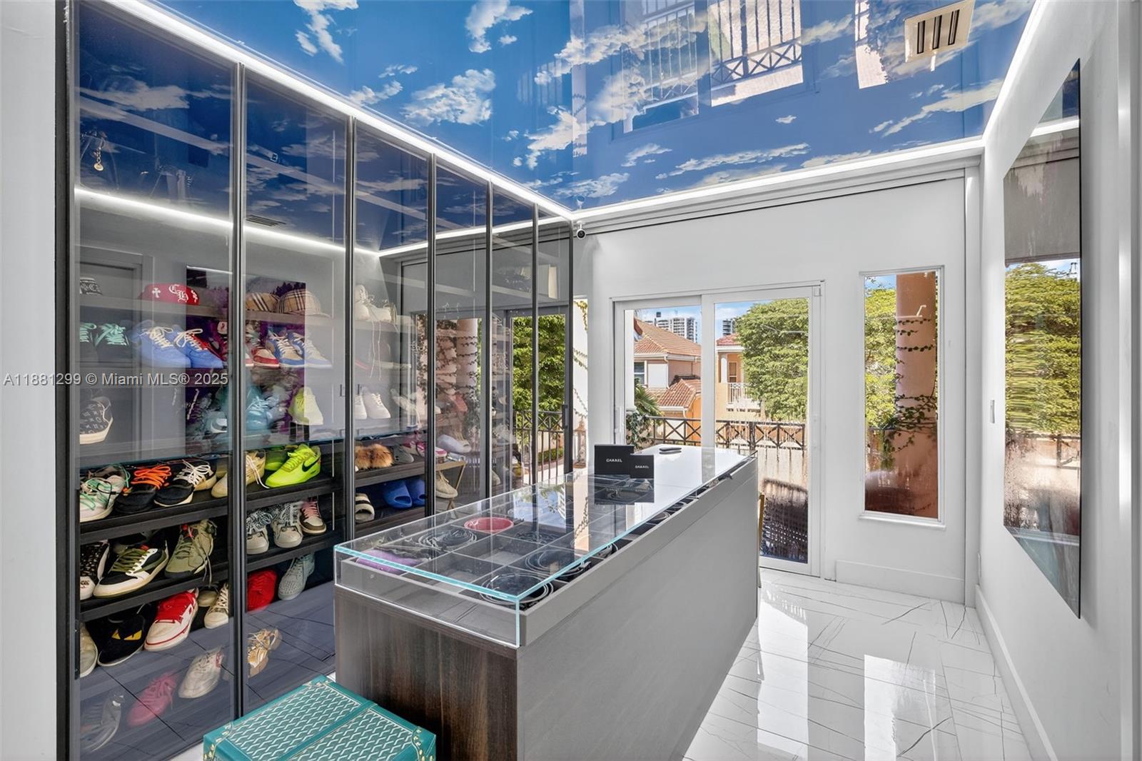 3710 NE 208th Ter Aventura, FL 33180