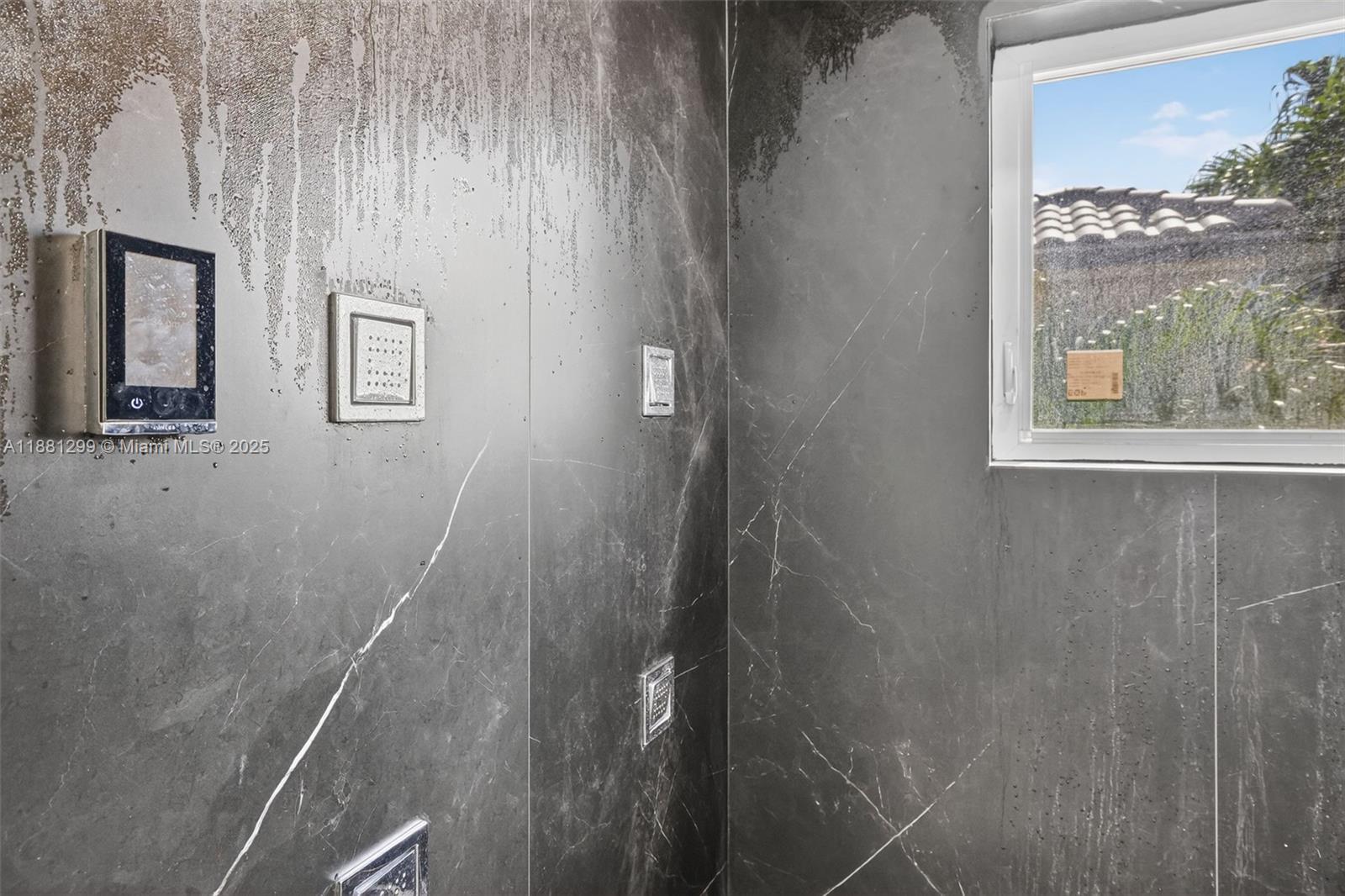 3710 NE 208th Ter Aventura, FL 33180