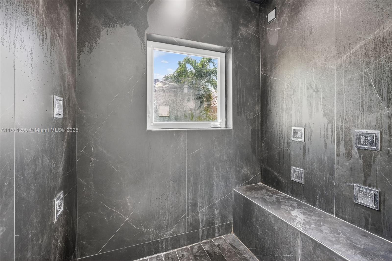 3710 NE 208th Ter Aventura, FL 33180