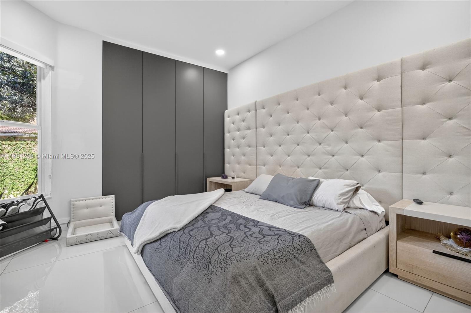 3710 NE 208th Ter Aventura, FL 33180