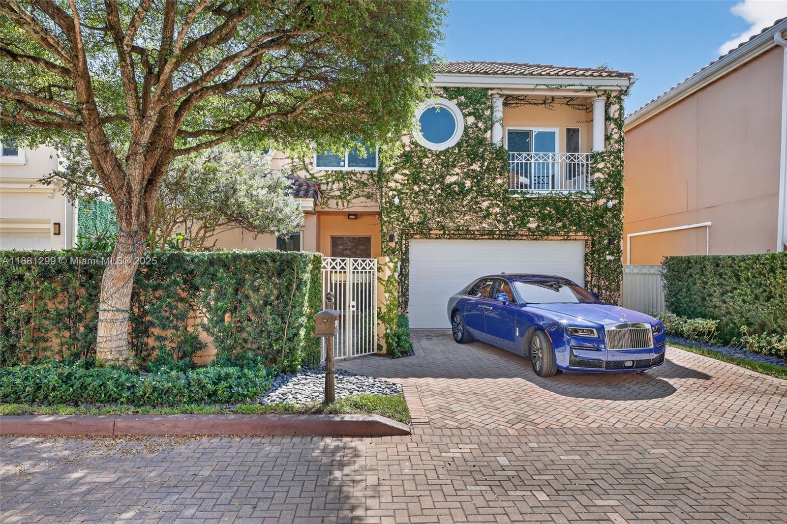 3710 NE 208th Ter Aventura, FL 33180