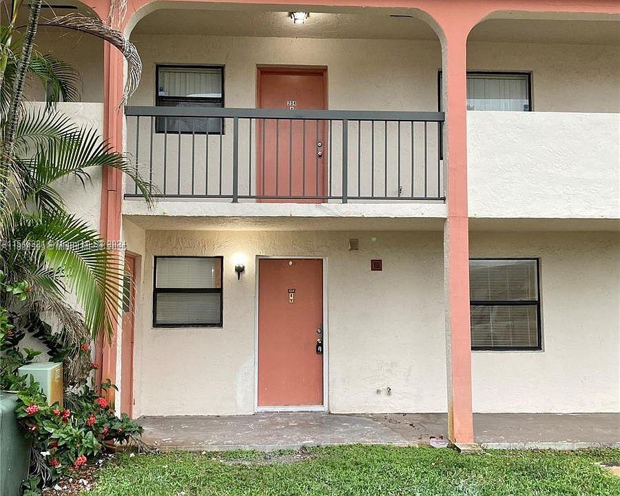 861 NE 209th Ter #204