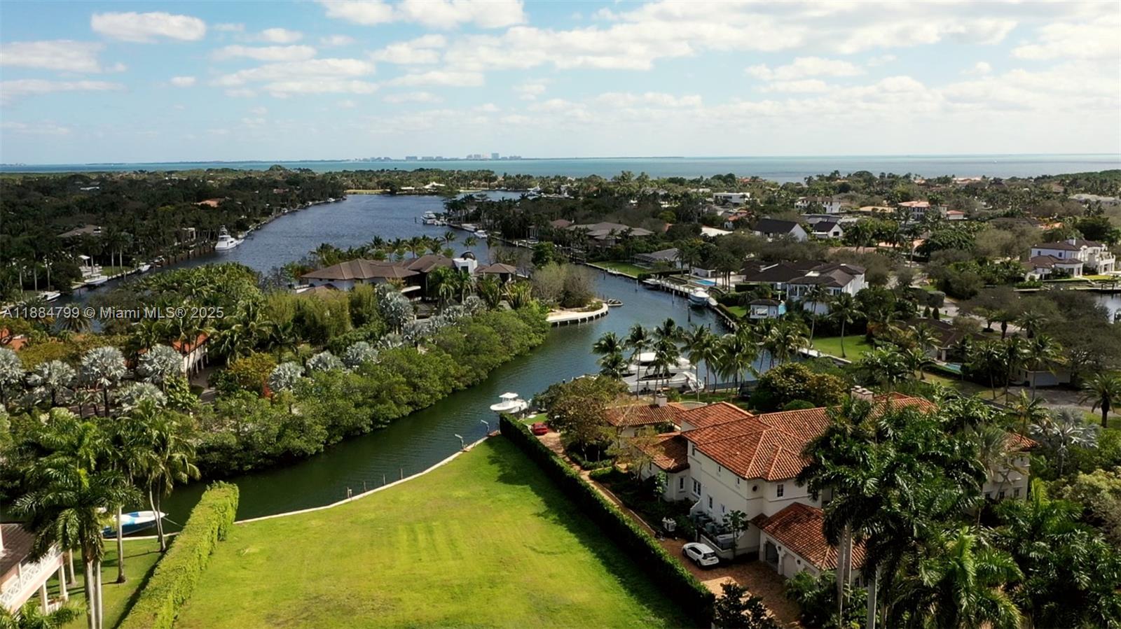 9175 Arvida Dr Coral Gables, FL 33156 9175 Arvida Dr Coral Gables, FL 33156