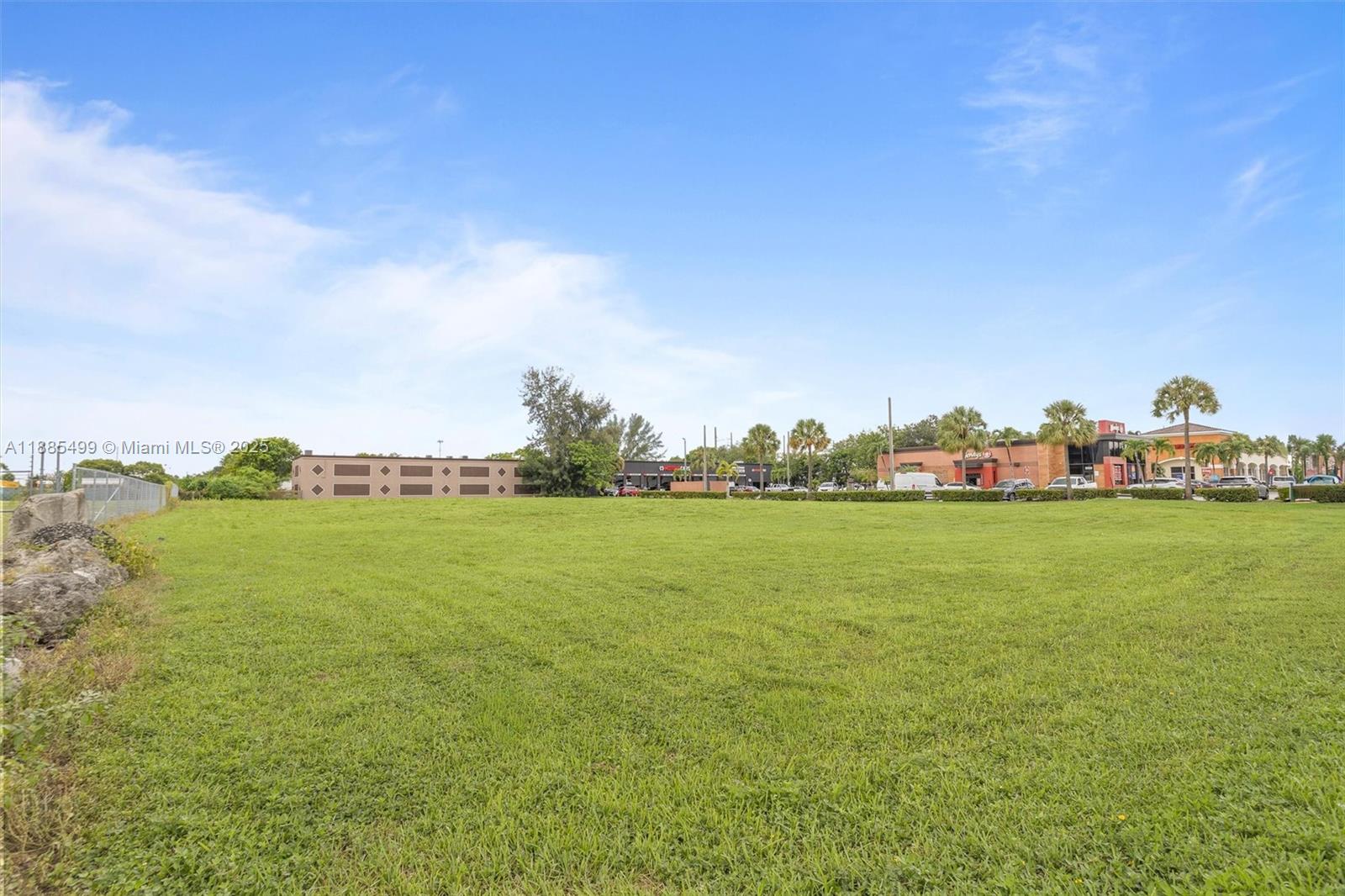 10765 NW 19th St Sweetwater, FL 33167 10765 NW 19th St Sweetwater, FL 33167