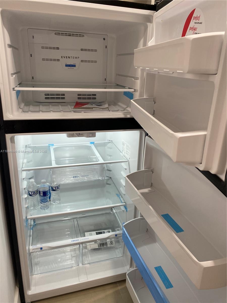 3700 NW 21st St #412 Lauderdale Lakes, FL 33311