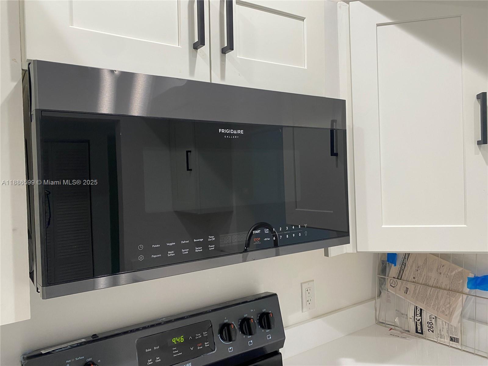 3700 NW 21st St #412 Lauderdale Lakes, FL 33311