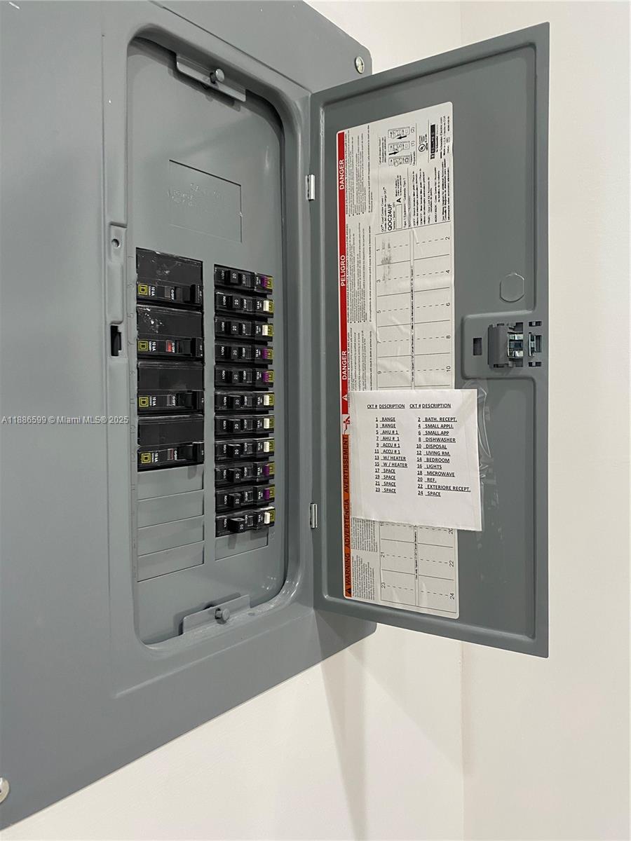 3700 NW 21st St #412 Lauderdale Lakes, FL 33311