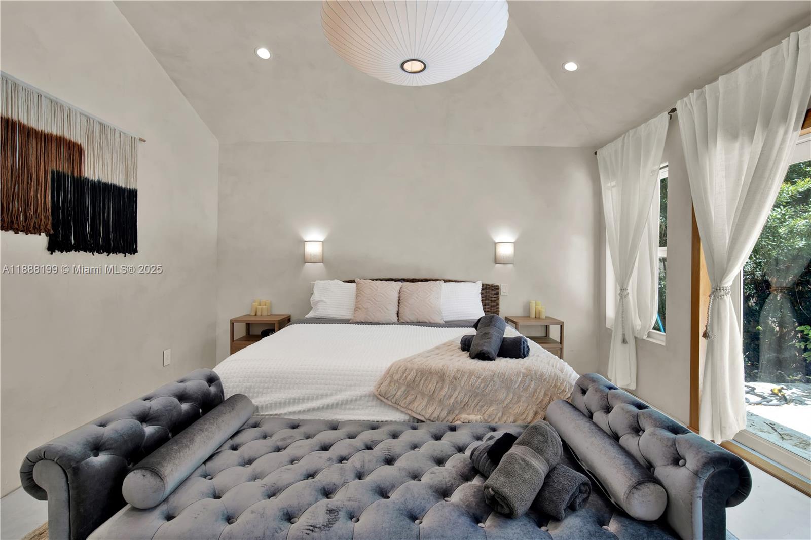 520 Bay Pt Rd Miami, FL 33137