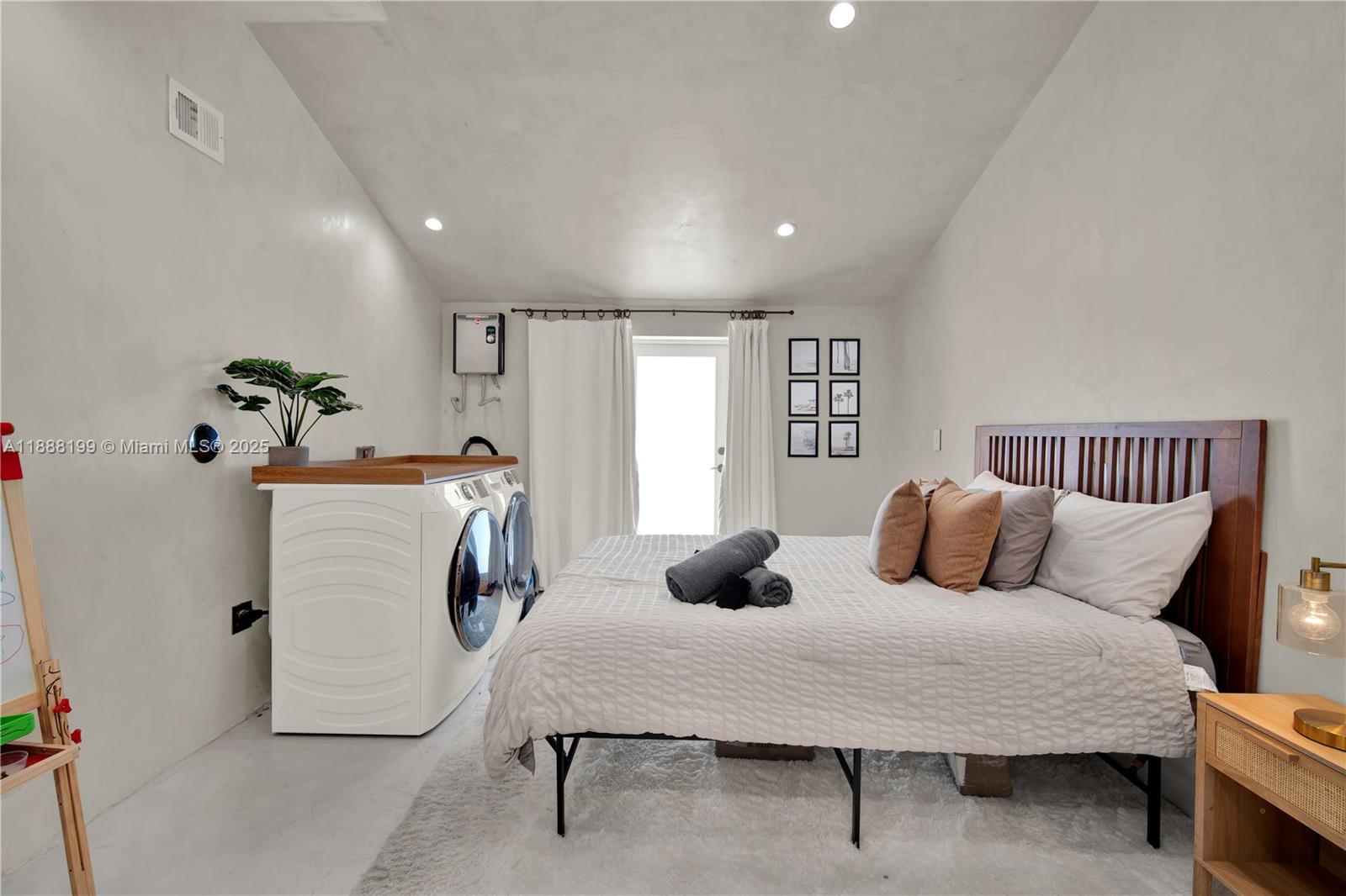 520 Bay Pt Rd Miami, FL 33137