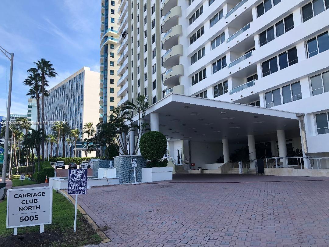 5005 Collins Ave #322