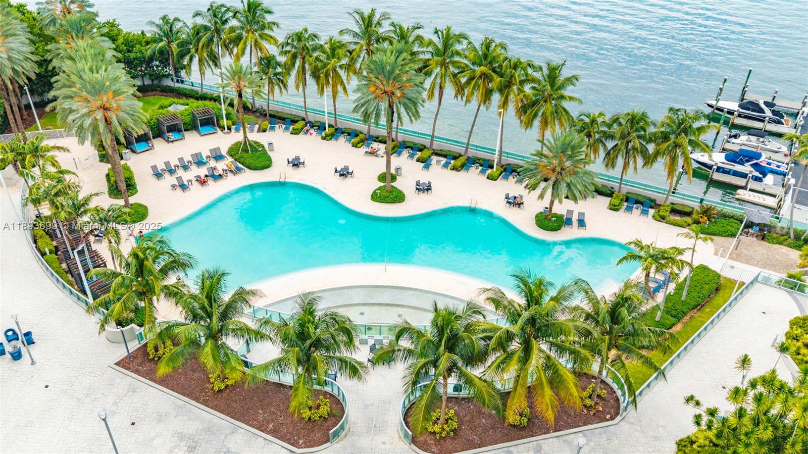 image Flamingo South Beach17