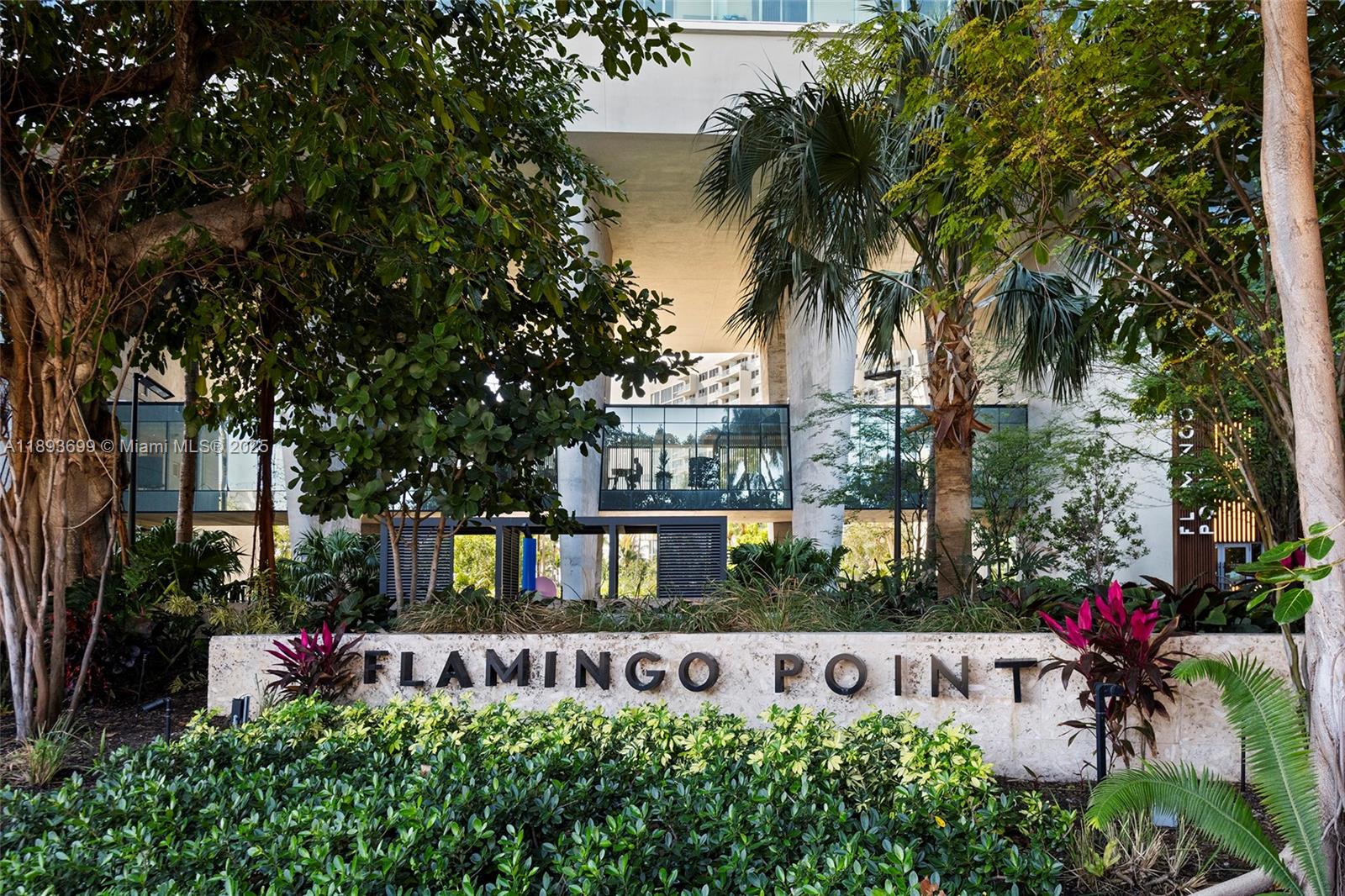 image Flamingo South Beach18