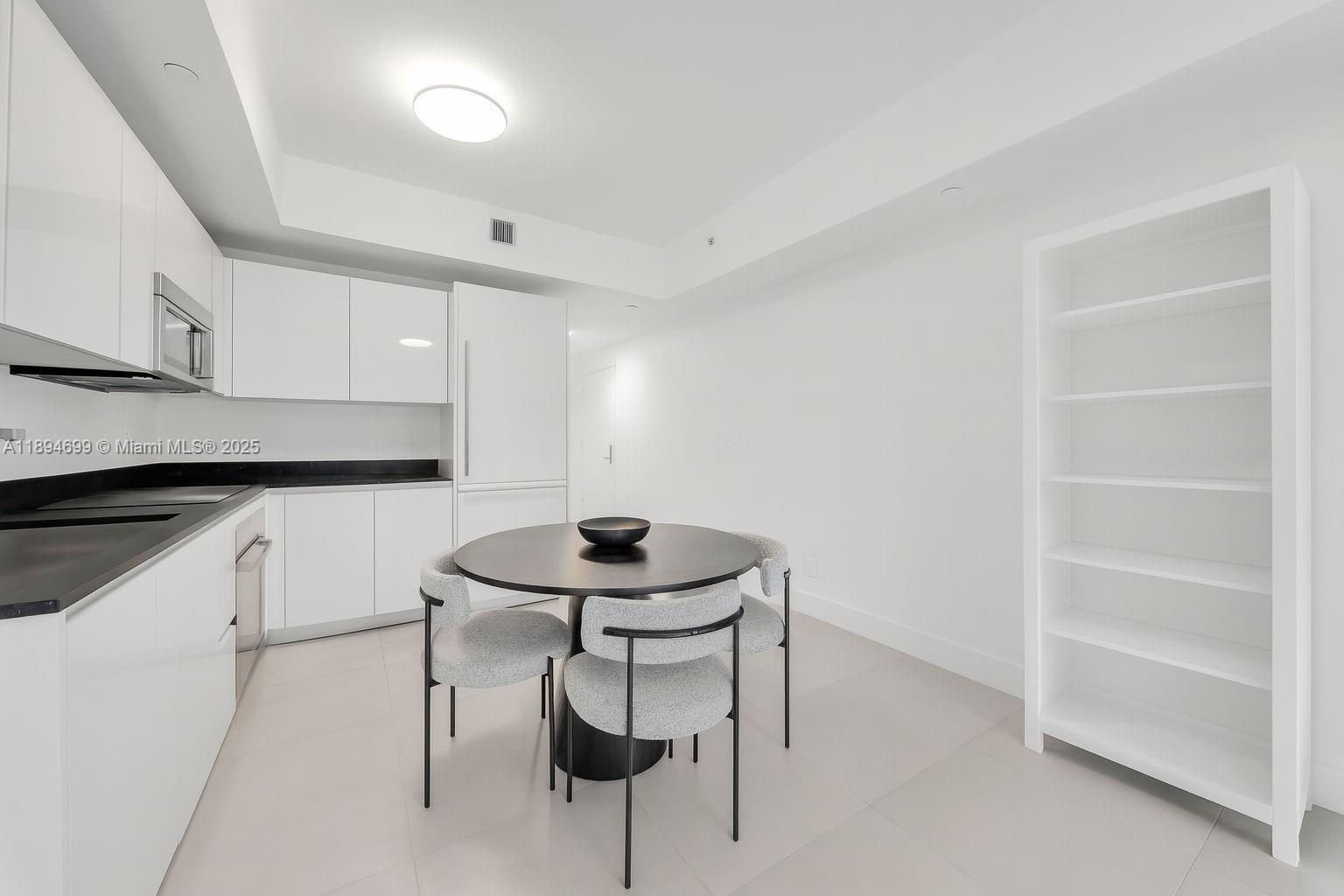 1010 Brickell Ave #3210 Miami, FL 33131
