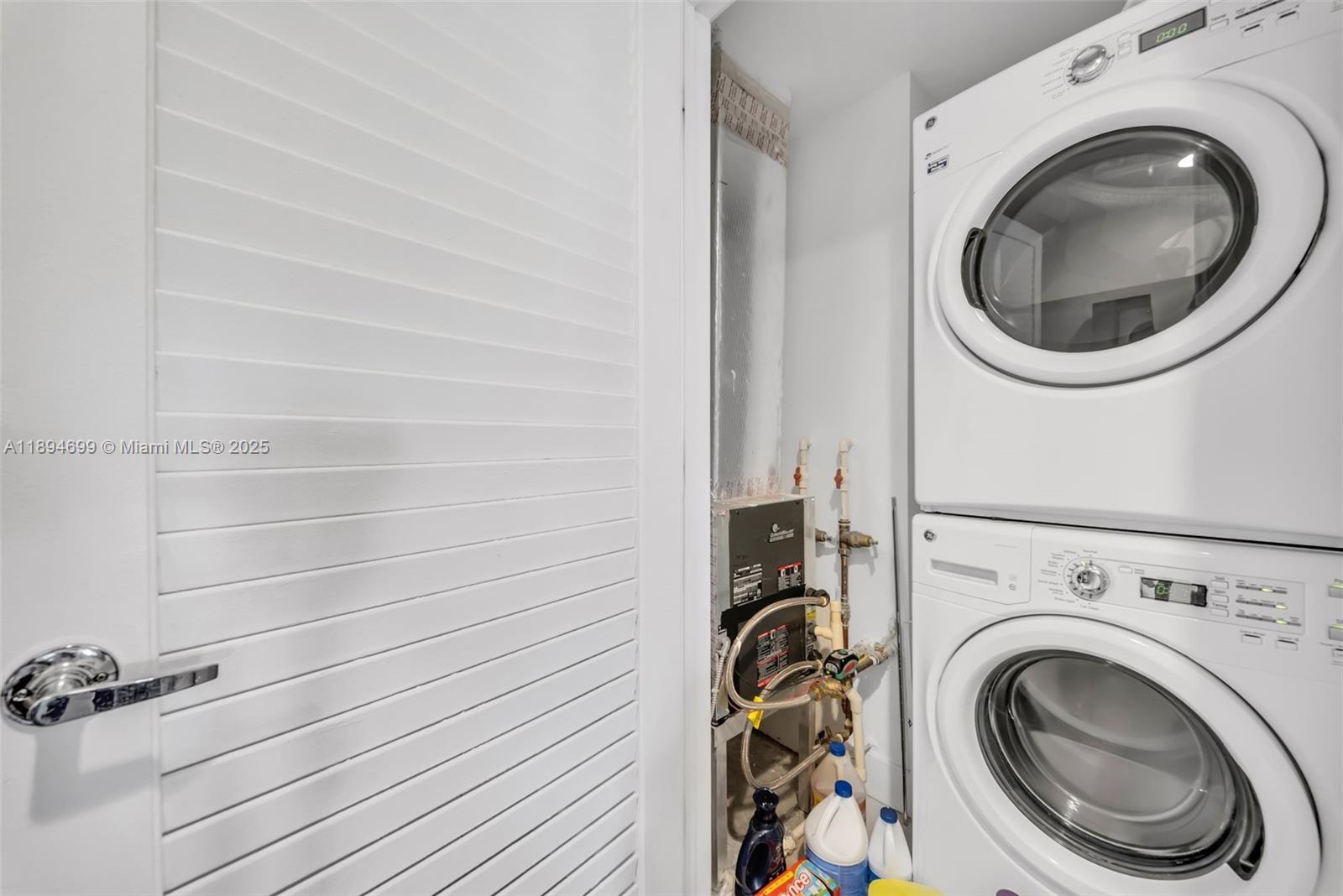 1010 Brickell Ave #3210 Miami, FL 33131