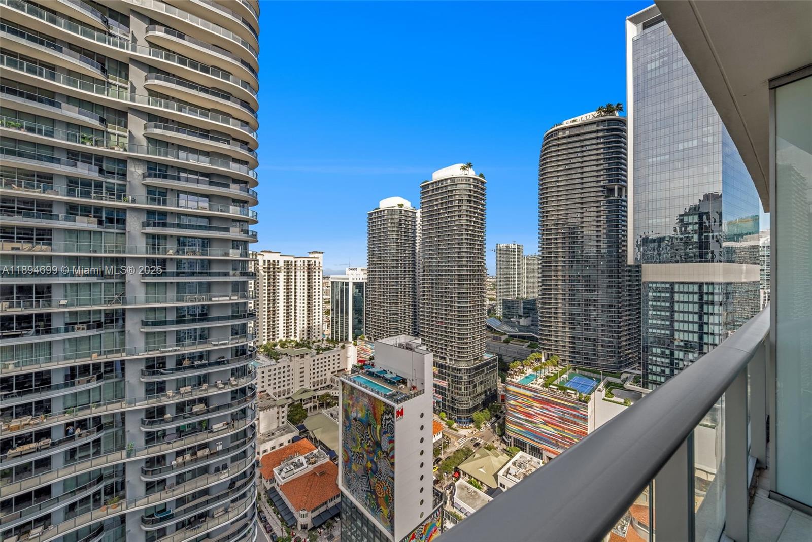 1010 Brickell Ave #3210 Miami, FL 33131