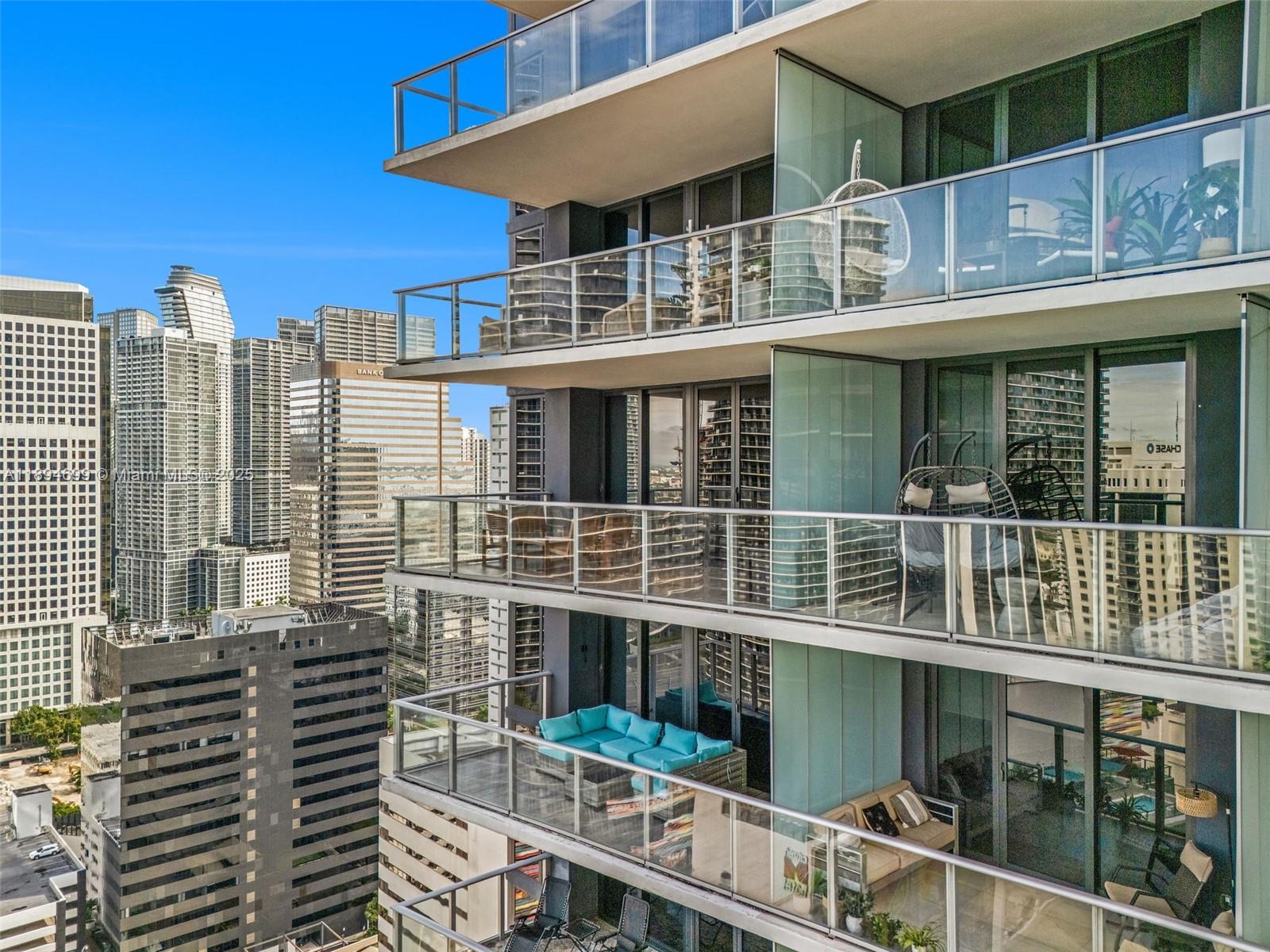 1010 Brickell Ave #3210 Miami, FL 33131