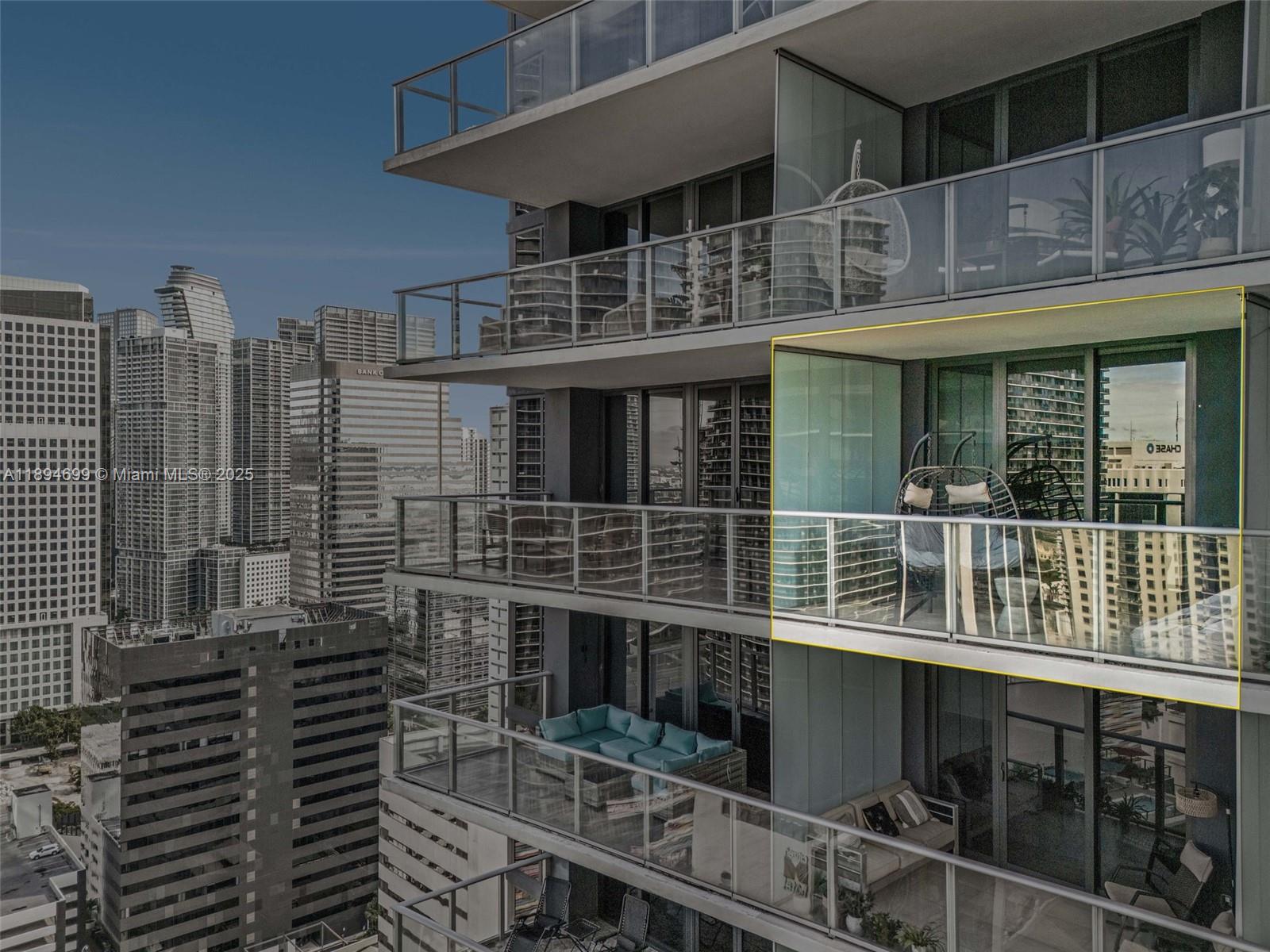 1010 Brickell Ave #3210 Miami, FL 33131