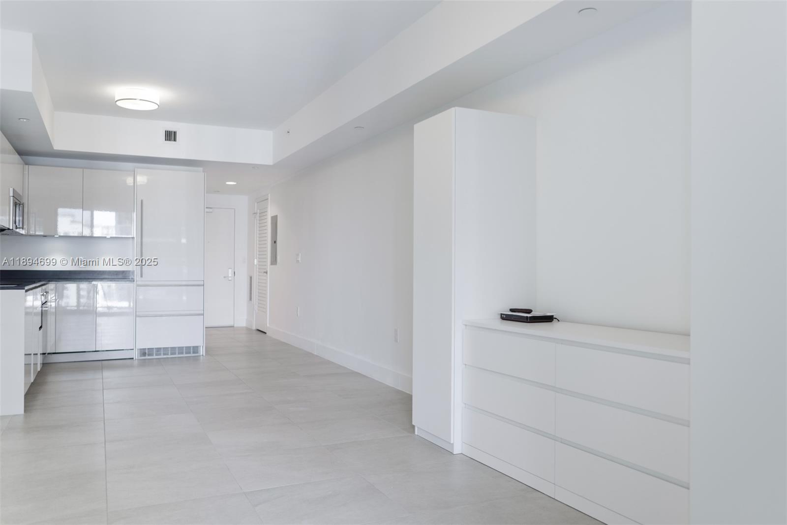 1010 Brickell Ave #3210 Miami, FL 33131