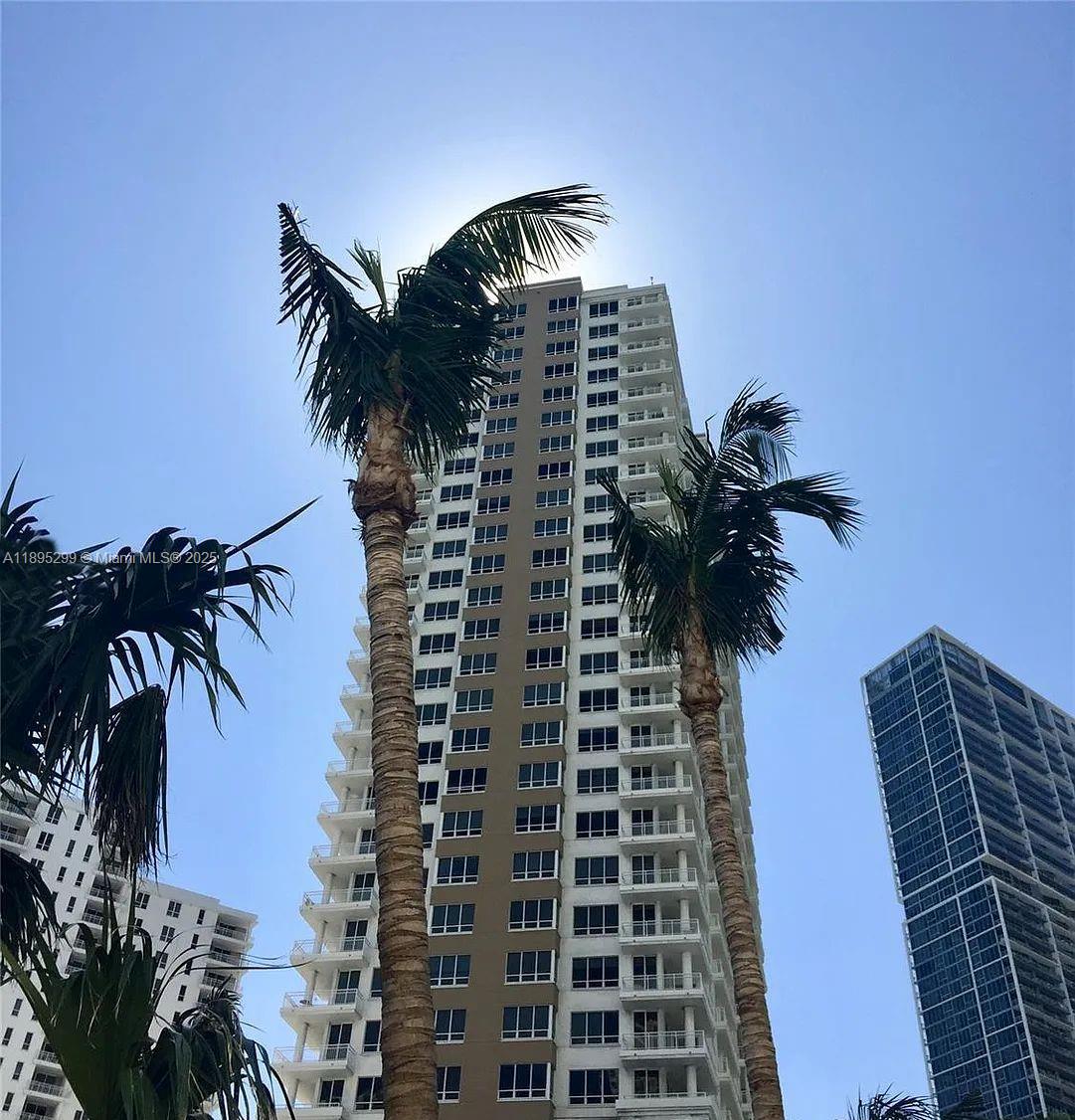 image Courts Brickell Key10