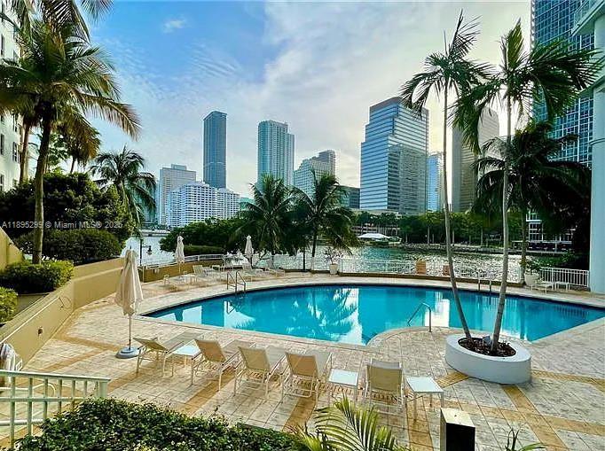 image Courts Brickell Key13