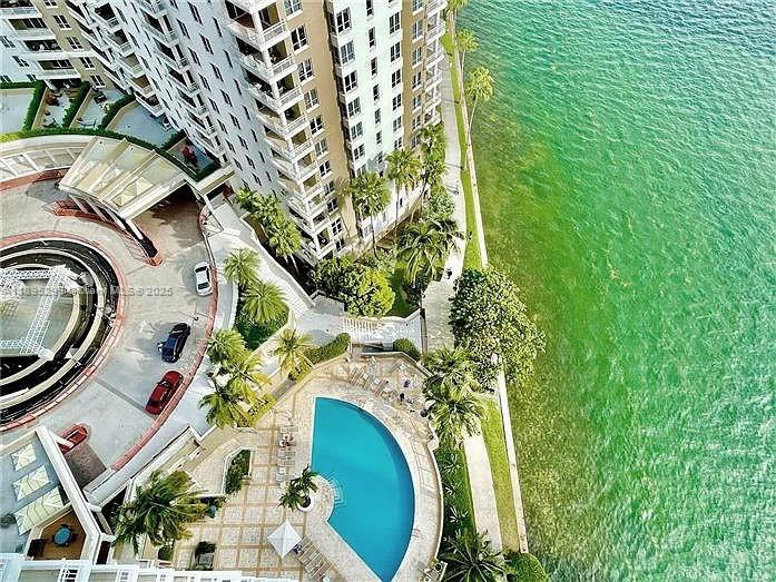image Courts Brickell Key15