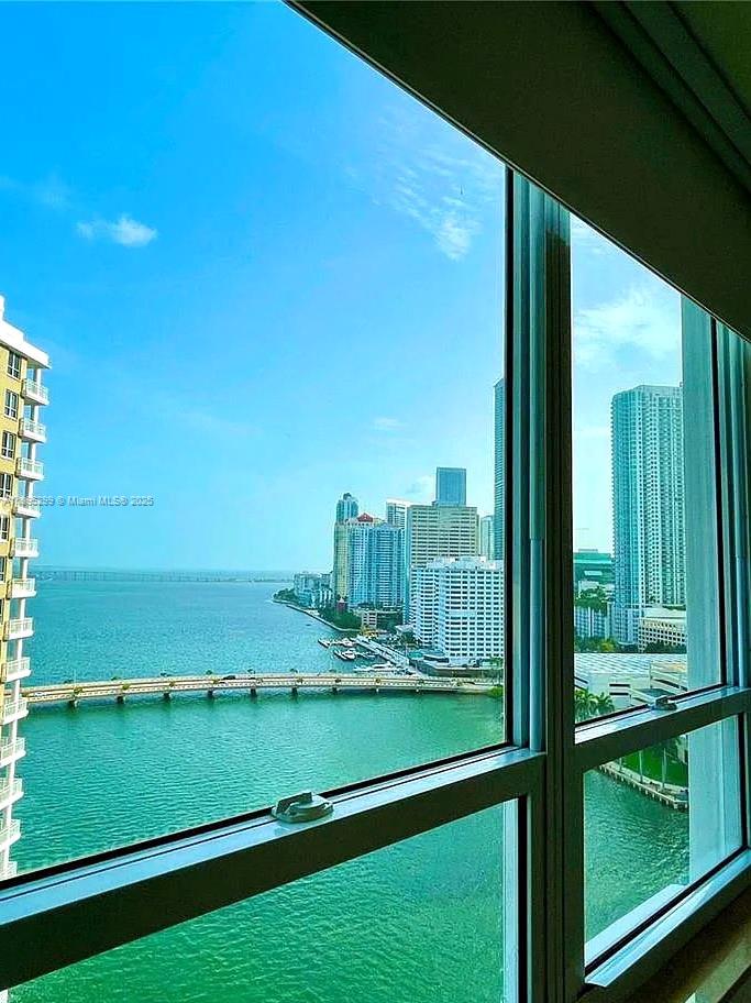 image Courts Brickell Key4