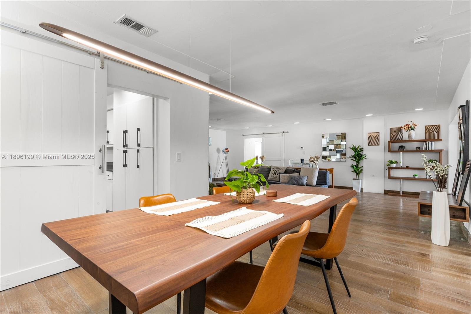 8220 Hawthorne Ave Miami Beach, FL 33141