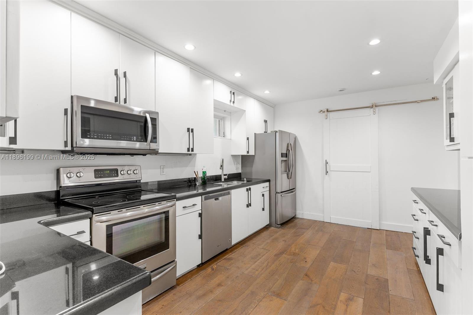 8220 Hawthorne Ave Miami Beach, FL 33141