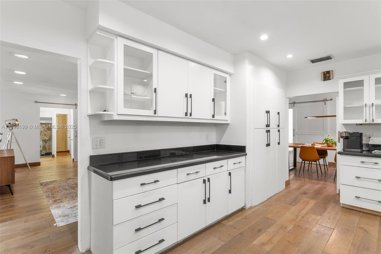 8220 Hawthorne Ave Miami Beach, FL 33141