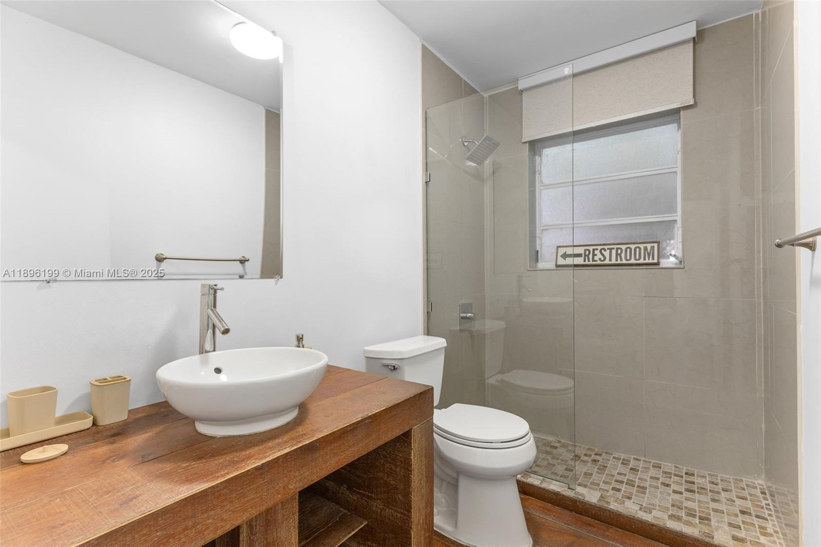 8220 Hawthorne Ave Miami Beach, FL 33141