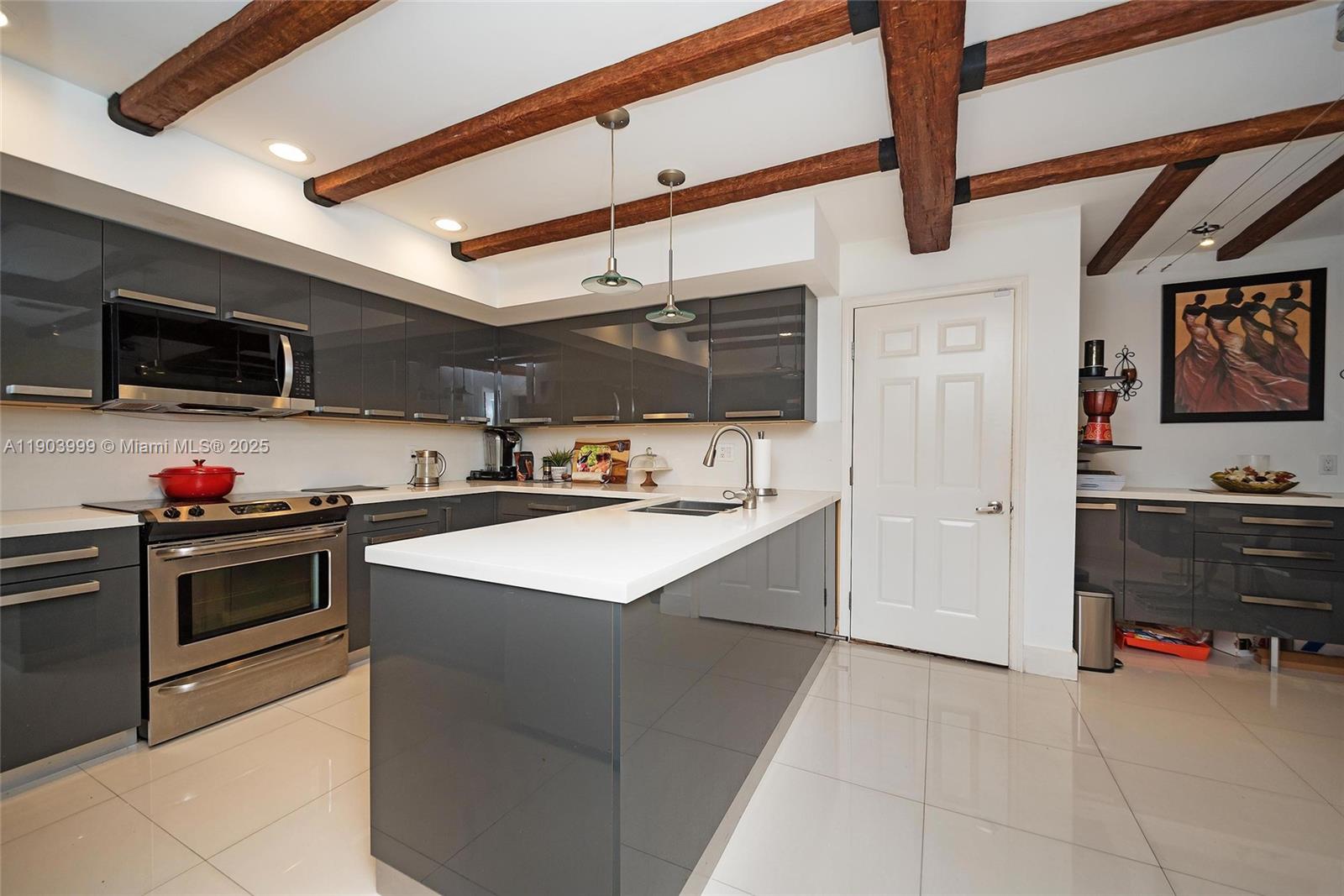 9318 NW 50th Doral Cir #00 Doral, FL 33178