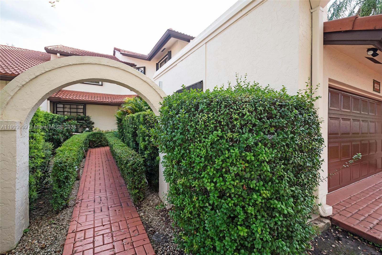 9318 NW 50th Doral Cir #00 Doral, FL 33178