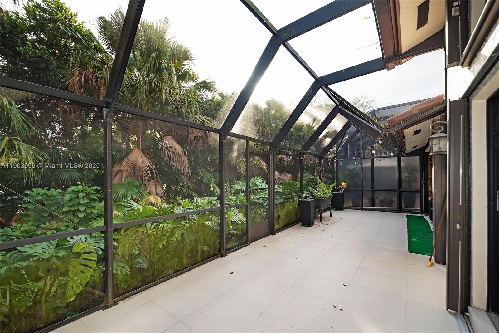 9318 NW 50th Doral Cir #00 Doral, FL 33178