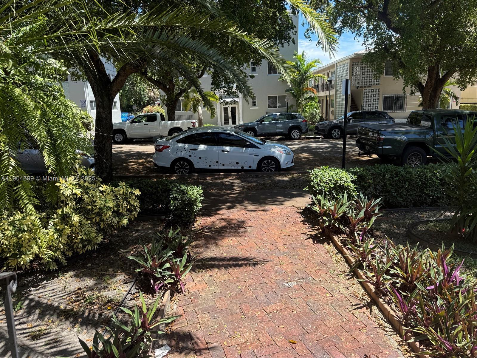 223 Calabria Ave #10 Coral Gables, FL 33134