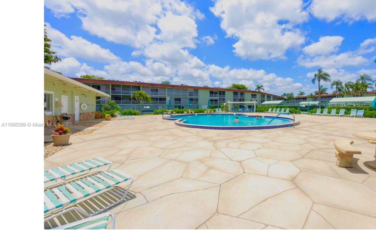 3000 Springdale Blvd #V109