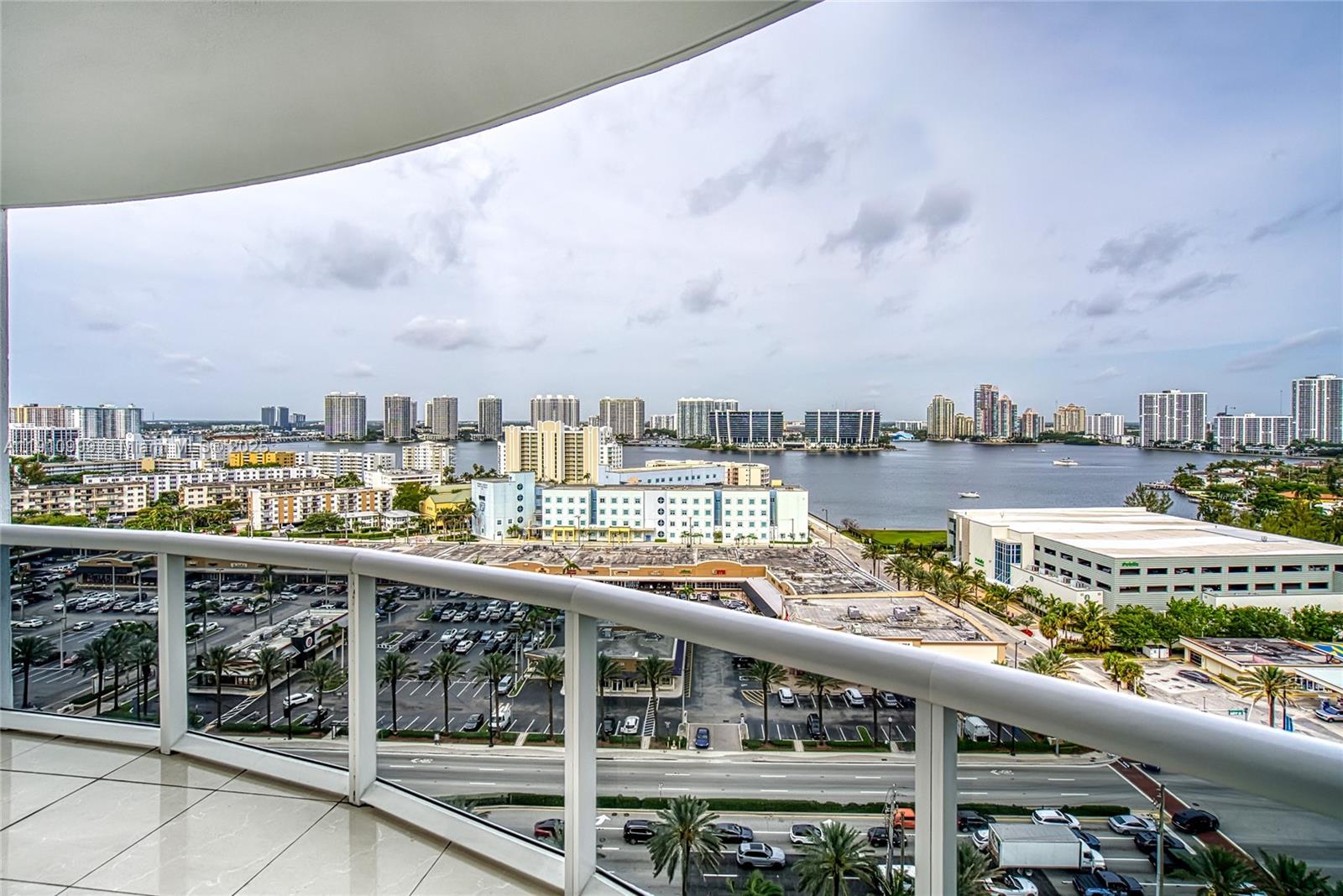 18201 Collins Ave #1701 Sunny Isles Beach, FL 33160