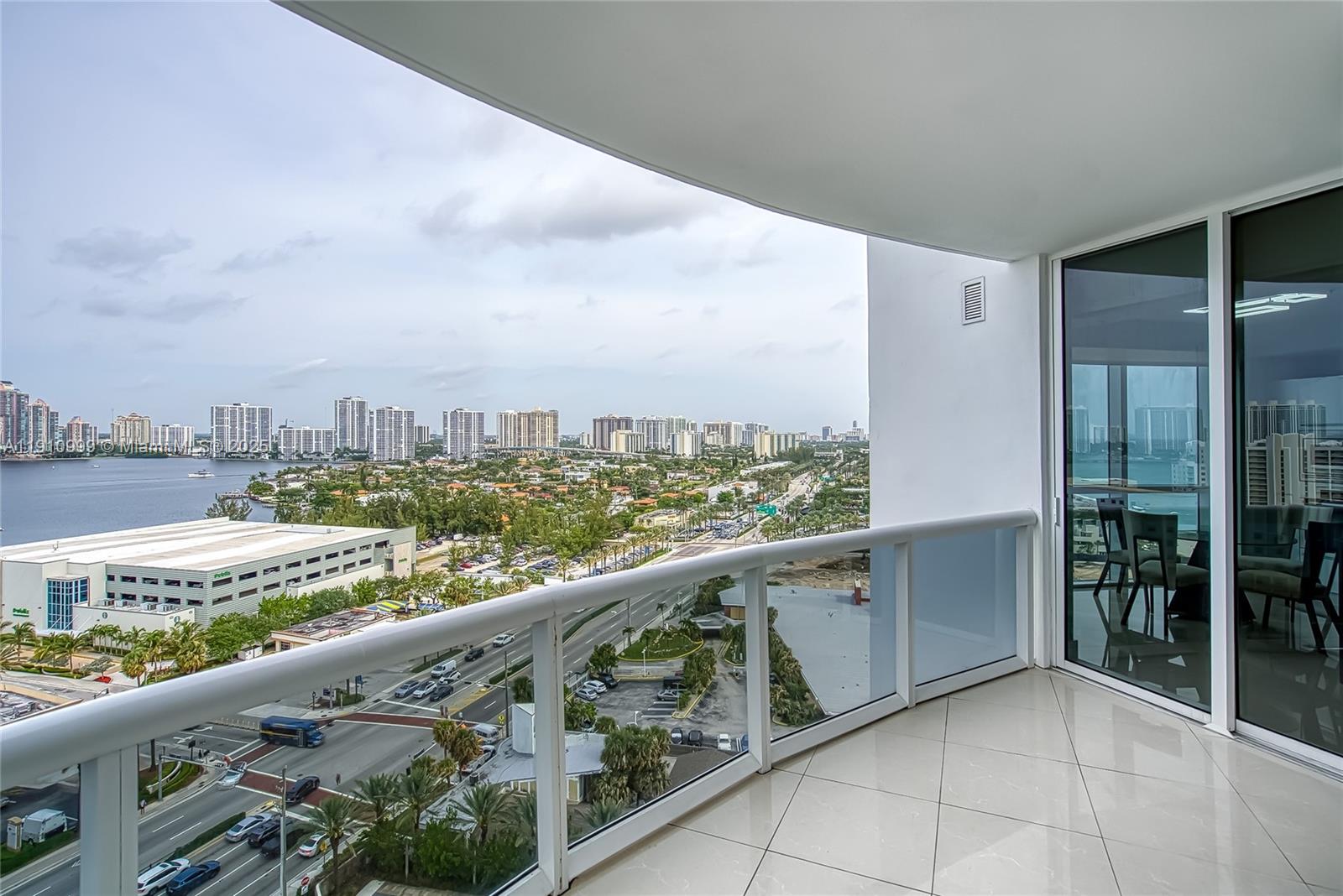 18201 Collins Ave #1701 Sunny Isles Beach, FL 33160
